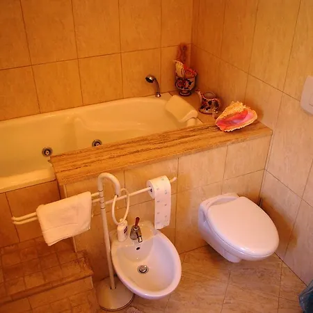 La Casa Sul Fiume Bed & Breakfast